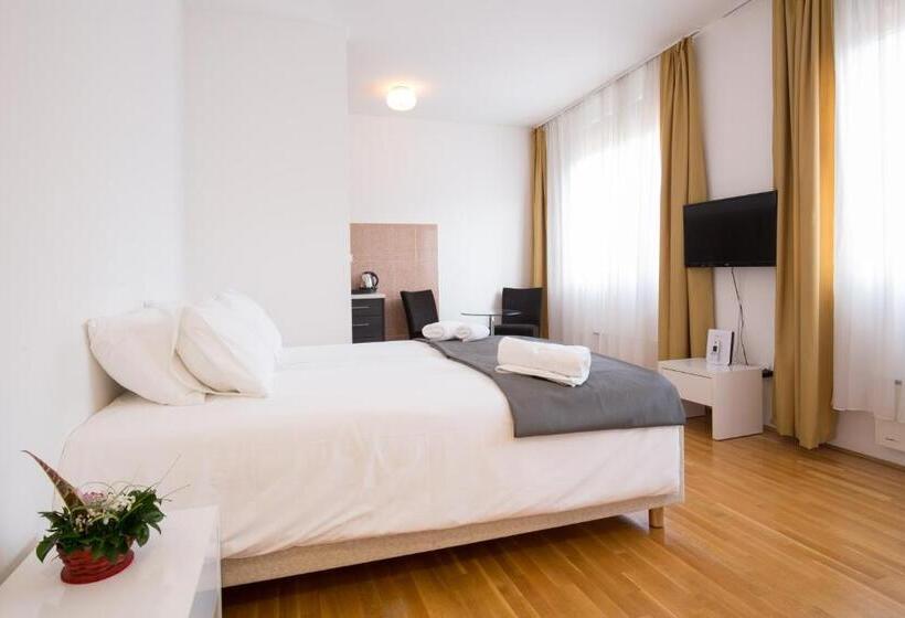 اتاق اکونومی, Nova City Garni Hotel Signature Collection