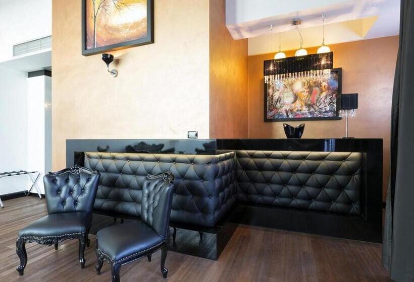 سوییت لوکس, Nova City Garni Hotel Signature Collection