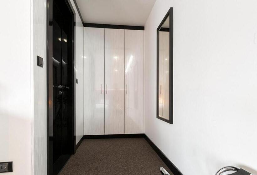 اتاق سوپریور با تخت بزرگ, Nova City Garni Hotel Signature Collection