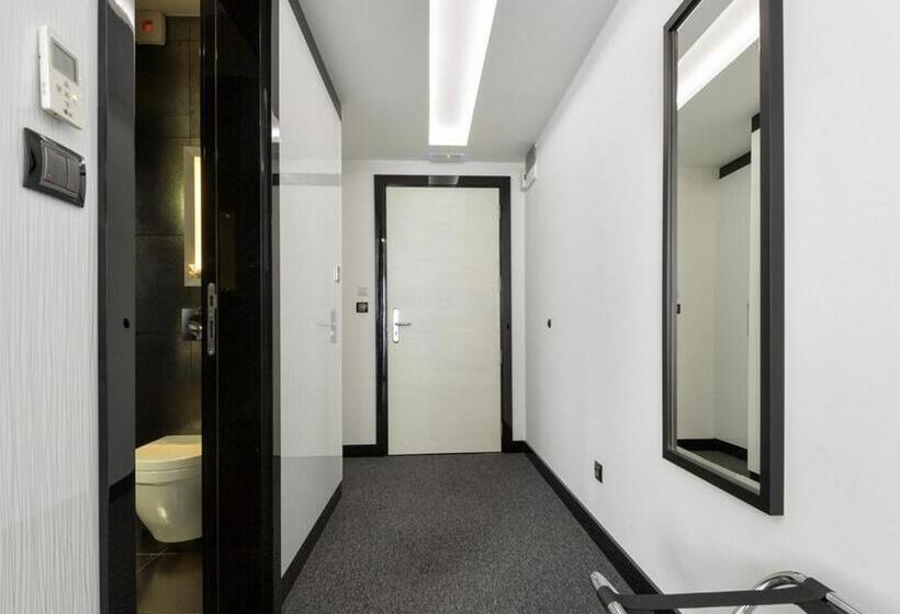 اتاق سوپریور با تخت بزرگ, Nova City Garni Hotel Signature Collection