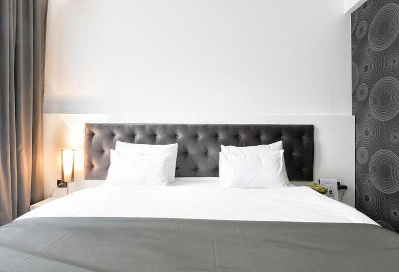 اتاق سوپریور با تخت بزرگ, Nova City Garni Hotel Signature Collection