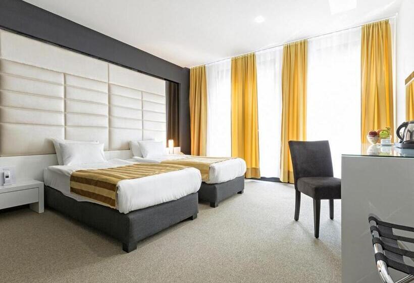 اتاق سوپریور با تخت بزرگ, Nova City Garni Hotel Signature Collection