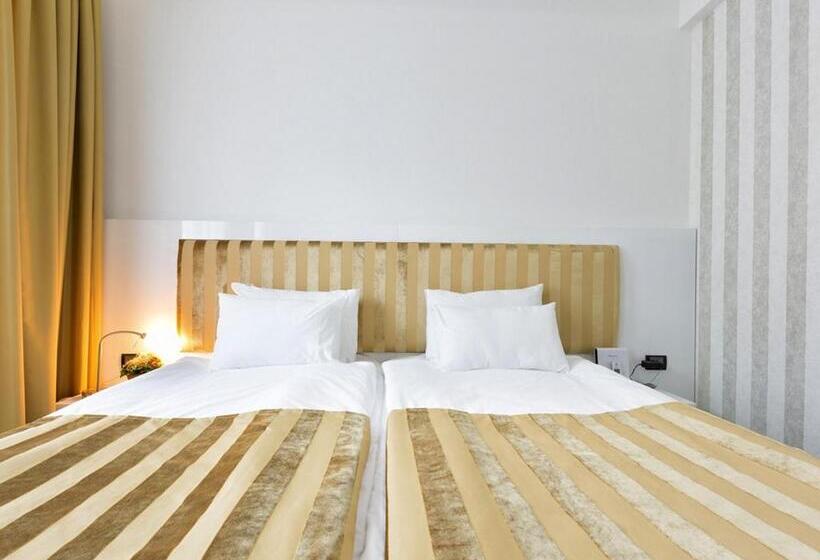 اتاق سوپریور با تخت بزرگ, Nova City Garni Hotel Signature Collection