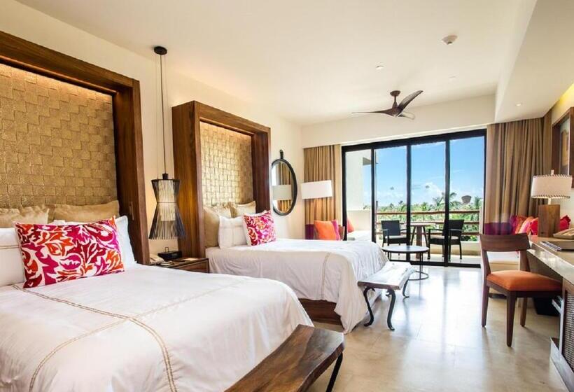 سوئیت جونیور با چشمانداز, Secrets Akumal Riviera Maya   Adults Only