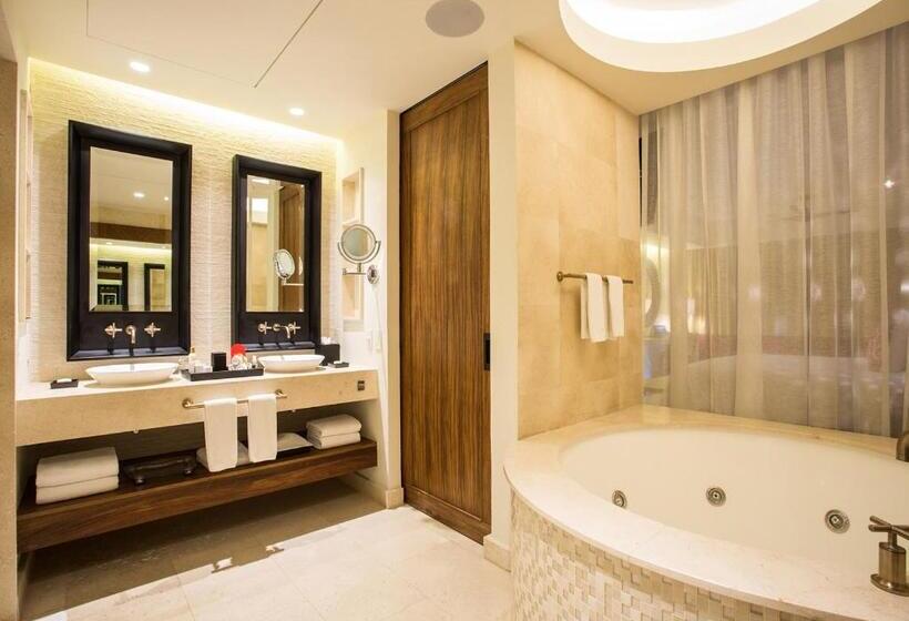 سوئیت با چشمانداز, Secrets Akumal Riviera Maya   Adults Only