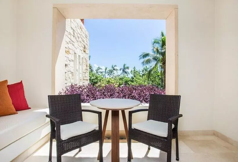 キングサイズベッドのジュニアスイート, Secrets Akumal Riviera Maya   Adults Only