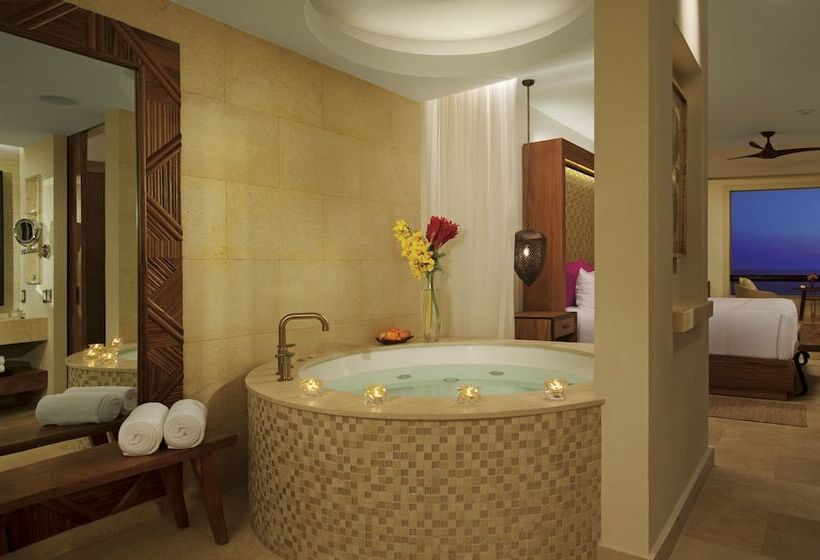 سوئیت جونیور کلوب با چشمانداز دریا, Secrets Akumal Riviera Maya   Adults Only