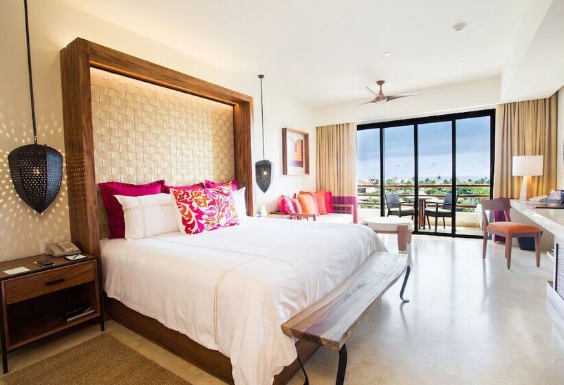 سوئیت جونیور با تخت بزرگ, Secrets Akumal Riviera Maya   Adults Only