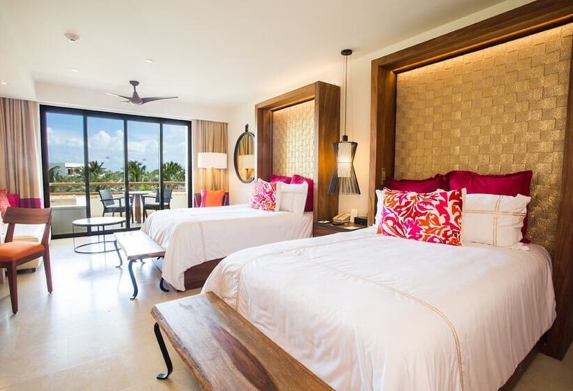 سوئیت جونیور کلوب با چشمانداز, Secrets Akumal Riviera Maya   Adults Only