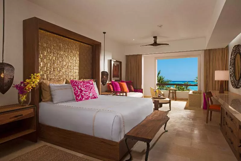 ジュニアスイートクラブ シービュー, Secrets Akumal Riviera Maya   Adults Only