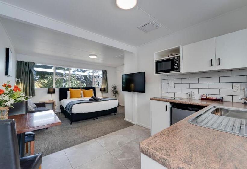 标准工作室, Archway Motels & Chalets