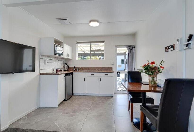 标准工作室, Archway Motels & Chalets