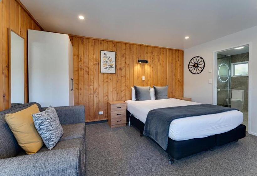 家庭工作室, Archway Motels & Chalets