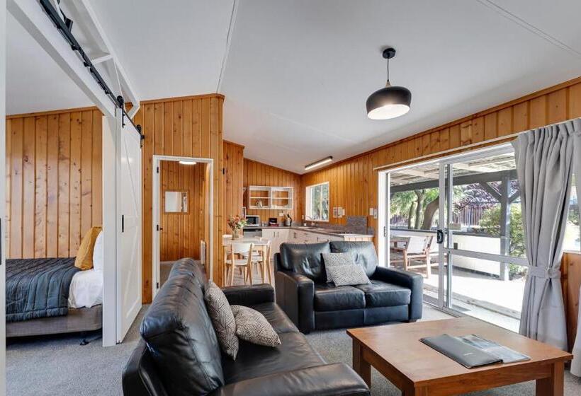 带3个卧室的公寓, Archway Motels & Chalets