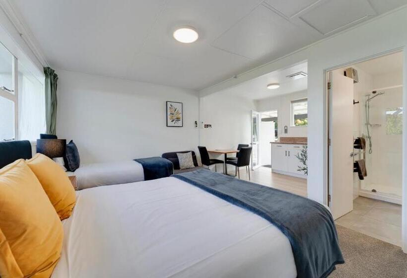 标准工作室, Archway Motels & Chalets