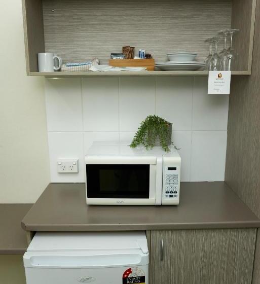 Семейный Номер, Ashwood Motel