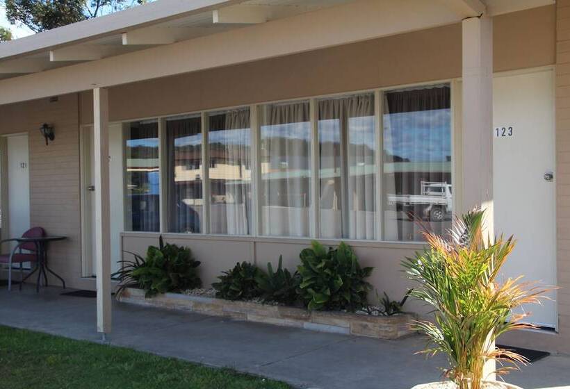 Трехместный Номер Базовый, Ashwood Motel