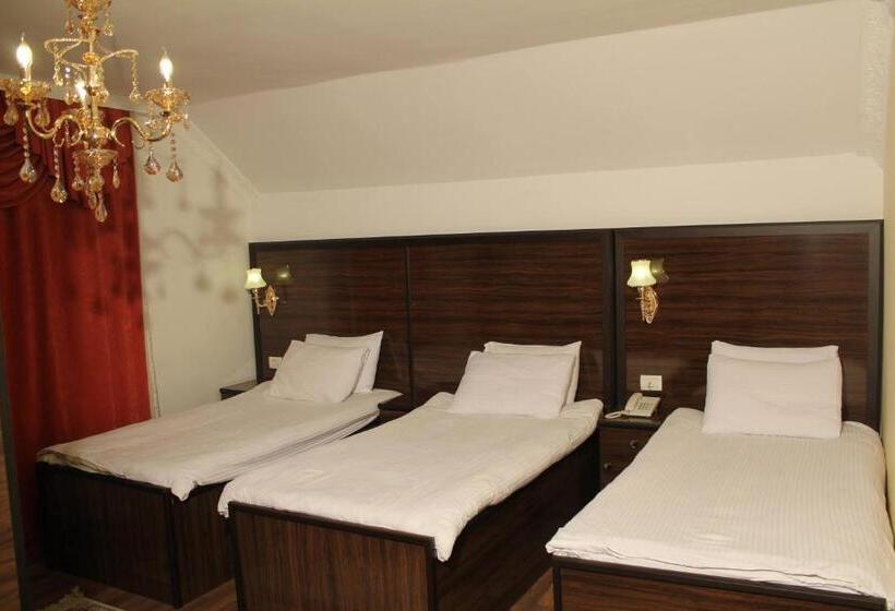 اتاق استاندارد سه نفره, Adria