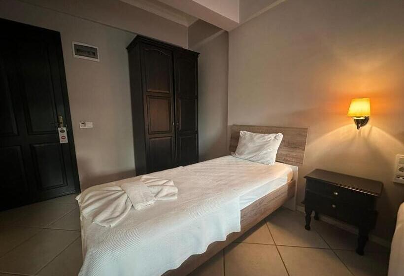 חדר סטנדרט לשלושה, Akkent Garden