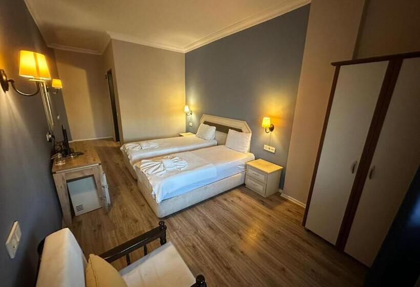 חדר משפחתי, Akkent Garden