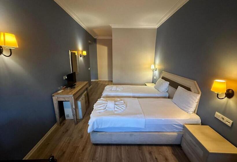 חדר משפחתי, Akkent Garden