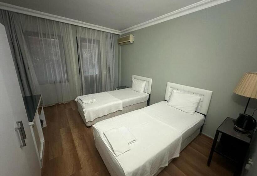 חדר משפחתי, Akkent Garden