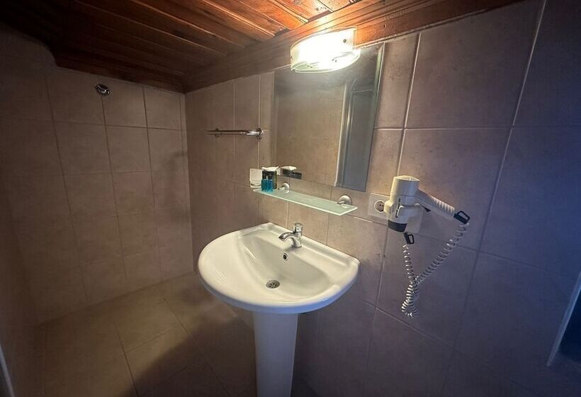 חדר סטנדרט לשלושה, Akkent Garden