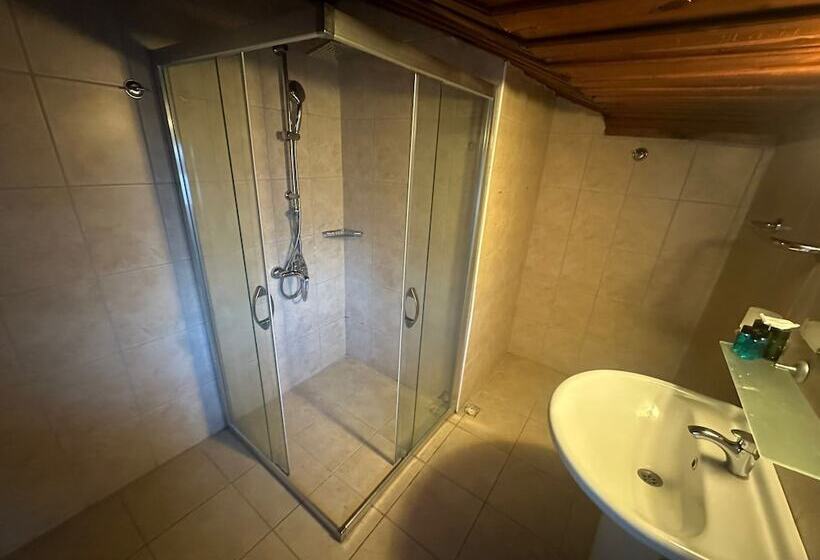 חדר סטנדרט לשלושה, Akkent Garden