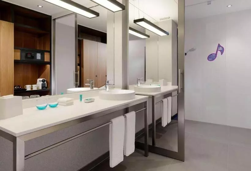 キングサイズベッドのスイートルーム, Aloft München
