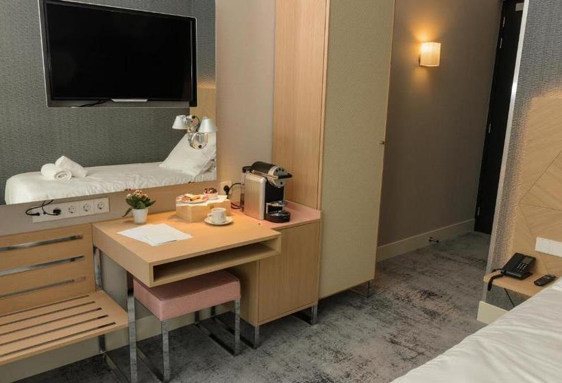 اتاق لوکس یک تخته, Amadi Panorama