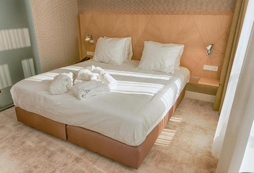 اتاق سوپریور با چشمانداز, Amadi Panorama