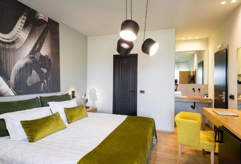 스탠다드 룸, Anthemion Suites And Villas