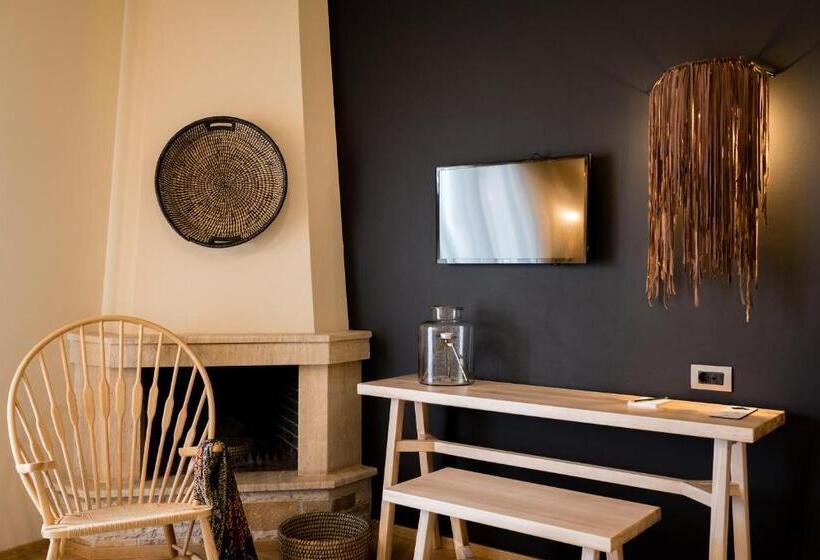 스위트, Anthemion Suites And Villas