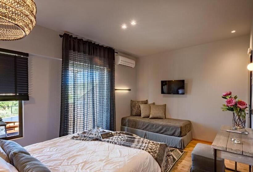Номер Стандарт Трехместный, Anthemion Suites And Villas