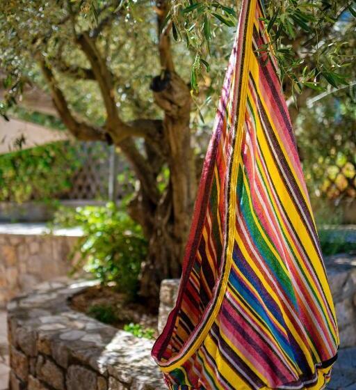 패밀리 룸, Anthemion Suites And Villas