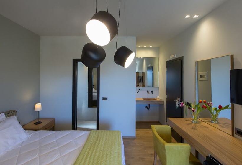 스탠다드 룸, Anthemion Suites And Villas