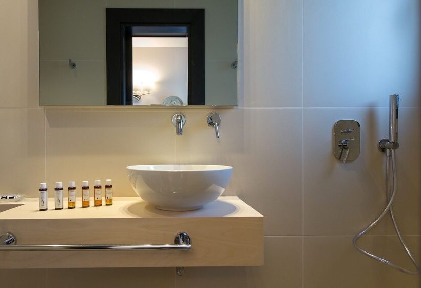 Номер Стандарт Трехместный, Anthemion Suites And Villas