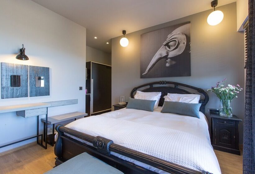 스탠다드 트리플 룸, Anthemion Suites And Villas