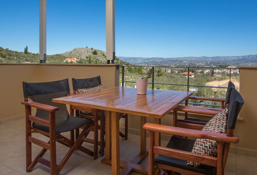 스탠다드 트리플 룸, Anthemion Suites And Villas