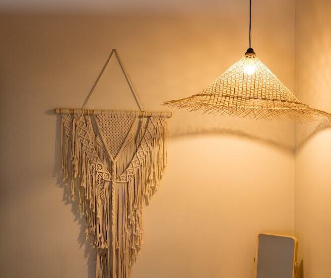 스위트, Anthemion Suites And Villas