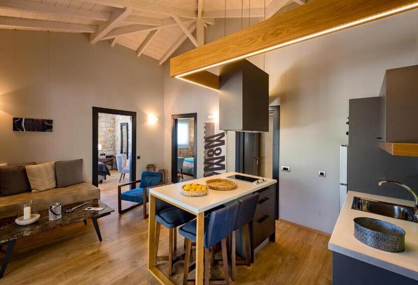 디럭스 자쿠지룸, Anthemion Suites And Villas