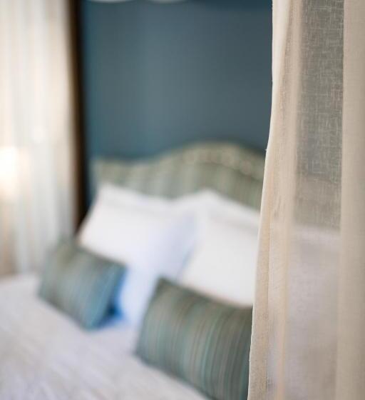 패밀리 룸, Anthemion Suites And Villas