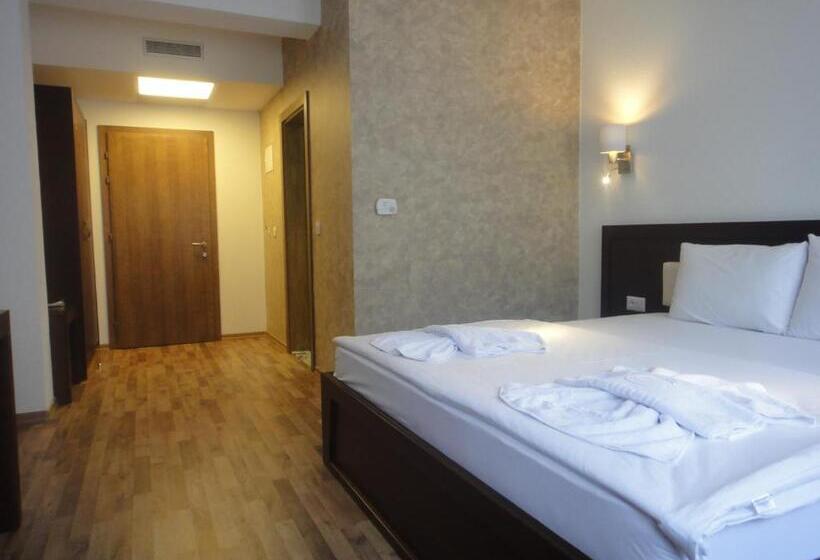 اتاق استاندارد, Centrum Prizren