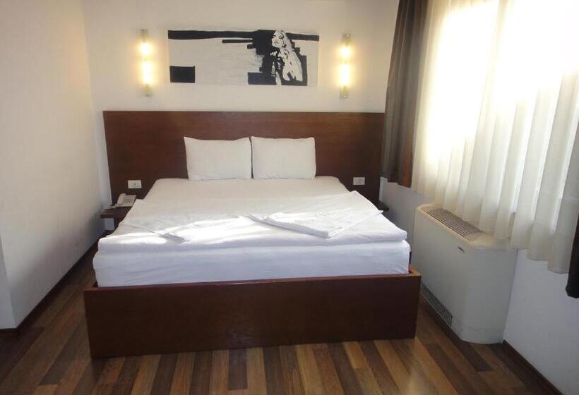 اتاق استاندارد, Centrum Prizren