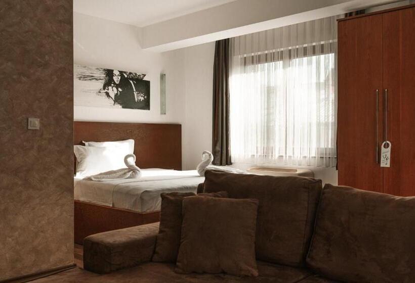 مجموعه ویستا شهر, Centrum Prizren