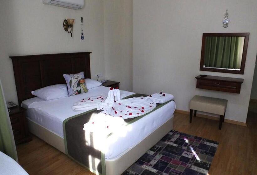 سوییت خانوادگی, Hadrian Gate