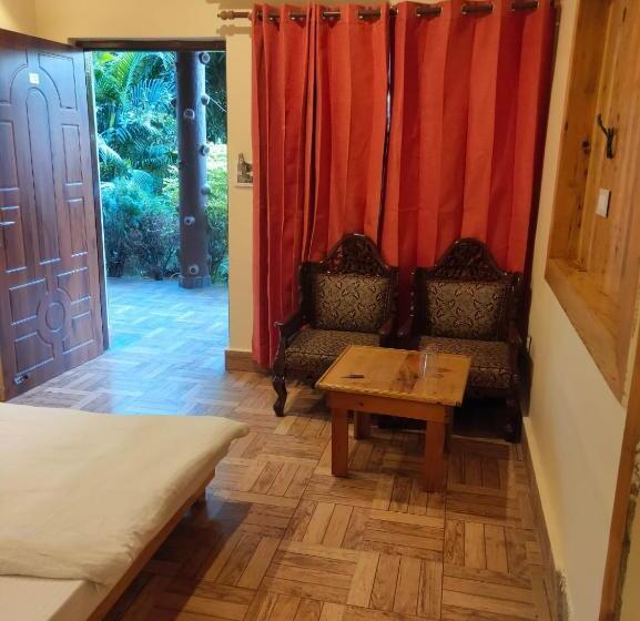 标准间, Hill Top Swiss Cottage