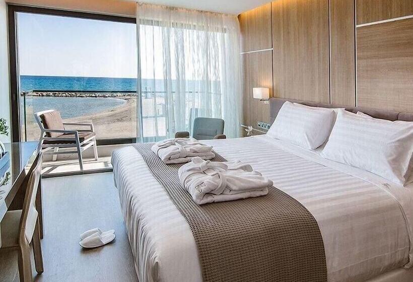 اتاق استاندارد با چشم‌انداز دریا, Lebay Beach