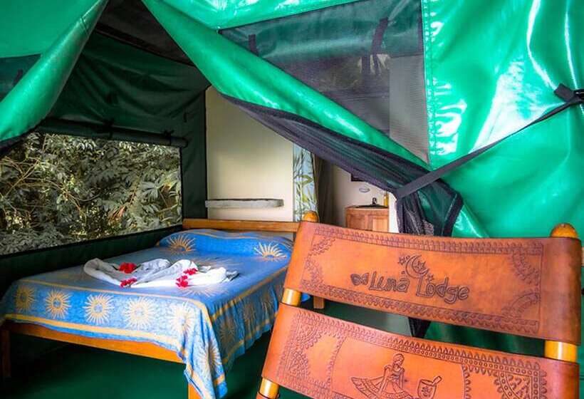 كوخ قياسي, Luna Lodge