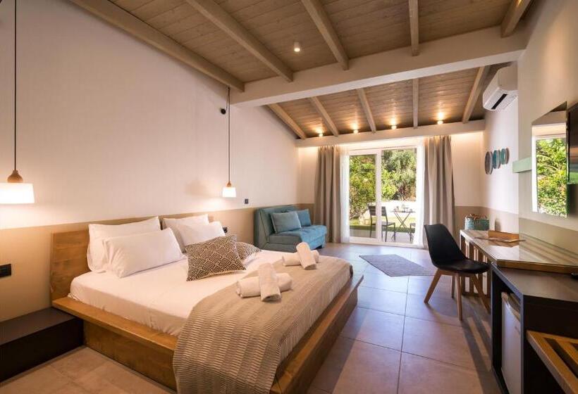 ファミリールーム, Mikros Paradisos